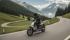 E-Scooter mit starkem Motor für Steigungen in den Bergen der Schweiz.